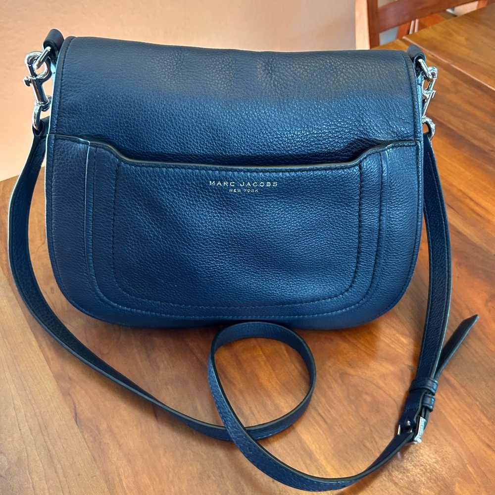Marc Jacobs Navy Empire City Pebbled Leather Crossbody Messenger Bag RSE 4177